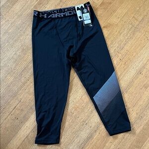 NWT Boy’s Under Armour Black and Gray Athletic Leggings